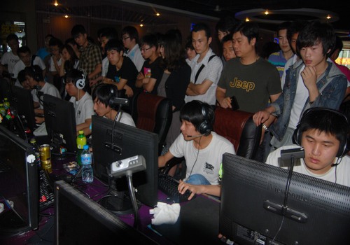 恭喜佛山GK晋级2025王者荣耀世冠半决赛